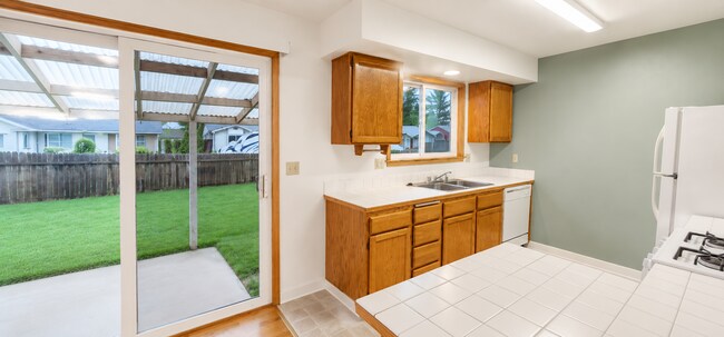 Building Photo - 2330 Adkins Ct