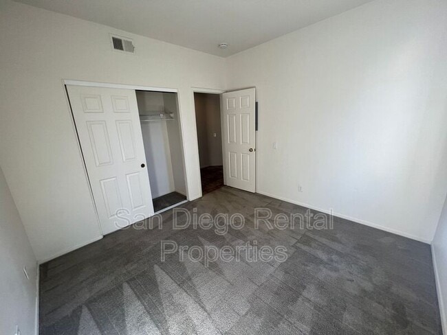 Building Photo - 11968 Tivoli Park Row