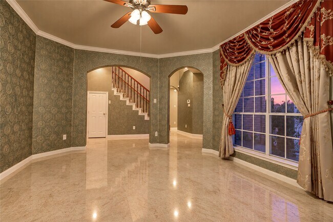 Building Photo - 2707 Sterling Fields Dr