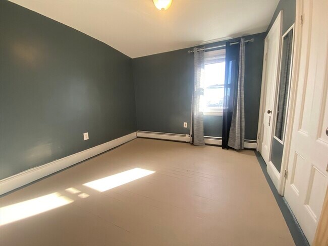 Building Photo - 4 Barrett Ave