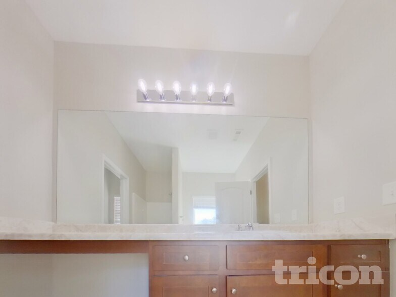 Building Photo - 338 Brookwood Crossing