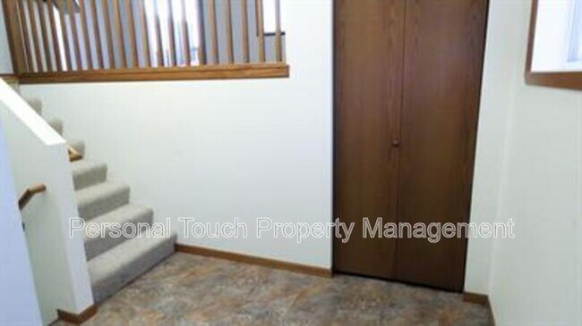 Building Photo - 2420 5th St W