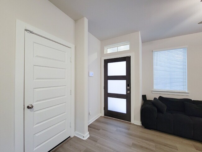 Building Photo - 3 Bed Home for Rent in Park Row Village West | Houston TX 77084