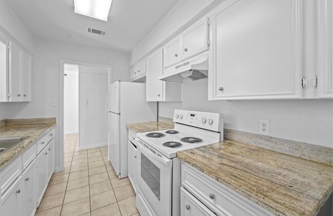 Building Photo - 3428 Lantern Ln