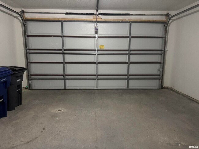 Building Photo - 5894 Butterfield Ct