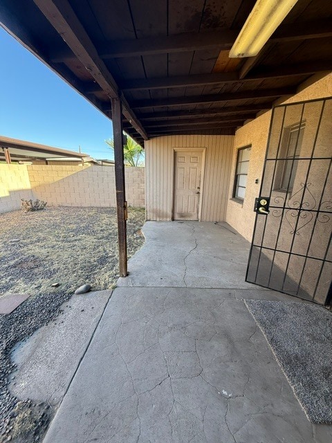 Building Photo - Town Home For rent