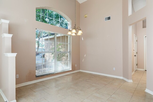 Building Photo - HEATHROW 3 BDRM HOME READY MID-AUGUST!