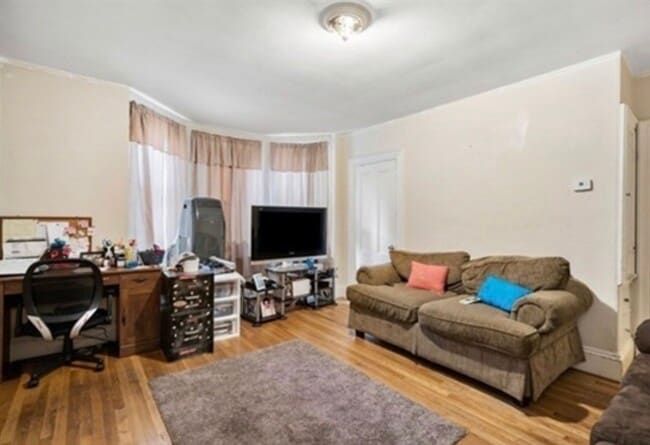 Building Photo - 101 Lowell St