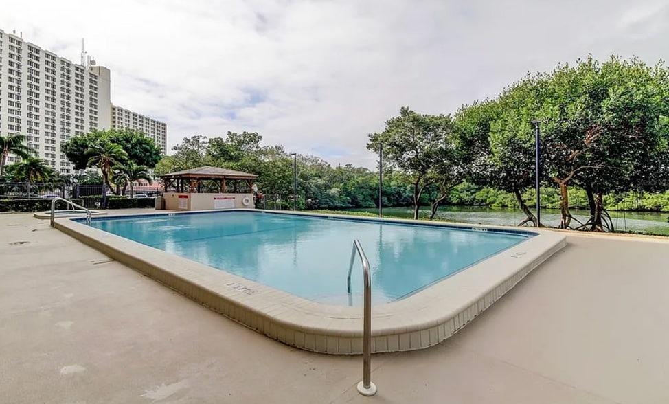 Pool - 7050 Sunset Dr S