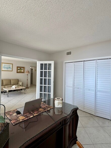 Building Photo - 5825 Collins Ave