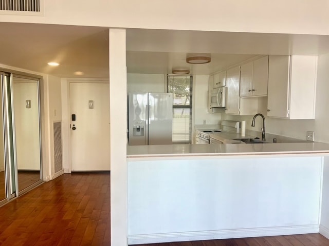 Kitchen - 4314 Marina City Dr