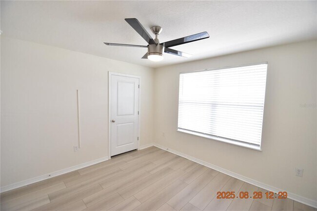Building Photo - 8075 Broad Pointe Dr