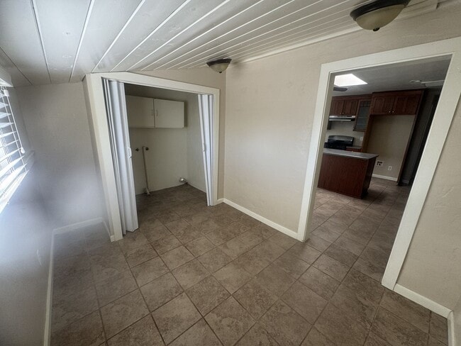 Building Photo - Beautiful upgraded home