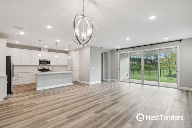 Building Photo - Enjoy Resort-Style Amenities in Beautiful ...
