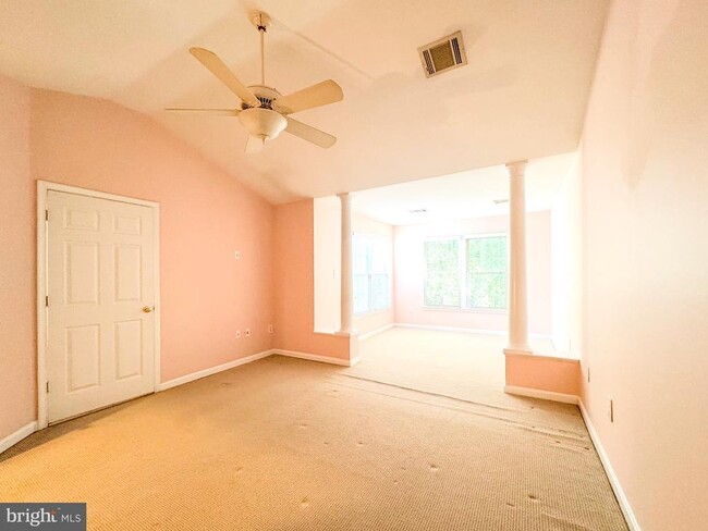 Building Photo - 11742 Valley Ridge Cir