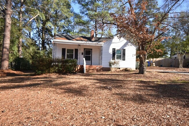 Building Photo - 2 Bedroom and 1 Bath Home (Pets Negotiable)