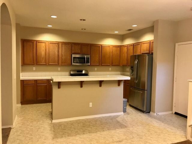 Building Photo - 2553 Sparkling Water Ct