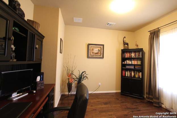 Building Photo - 398 Pecan Meadows