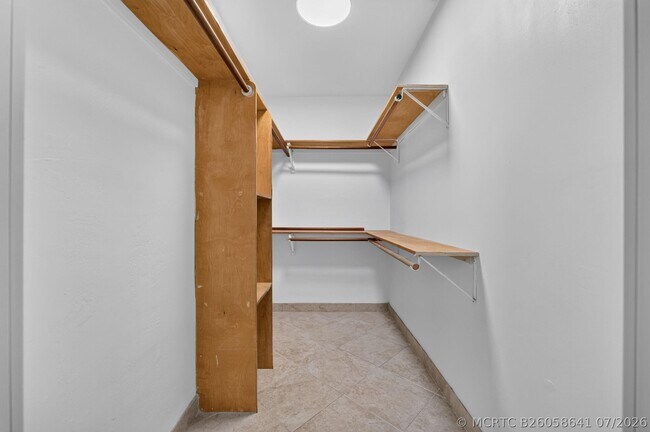 Building Photo - 905 NW 133rd Ave