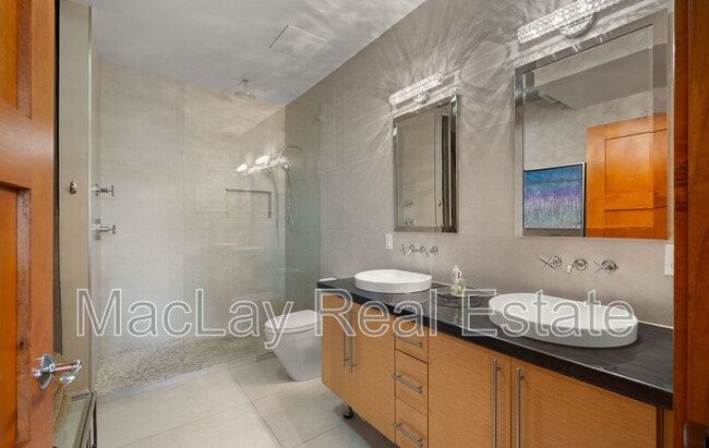 Building Photo - 4020 N Scottsdale Rd