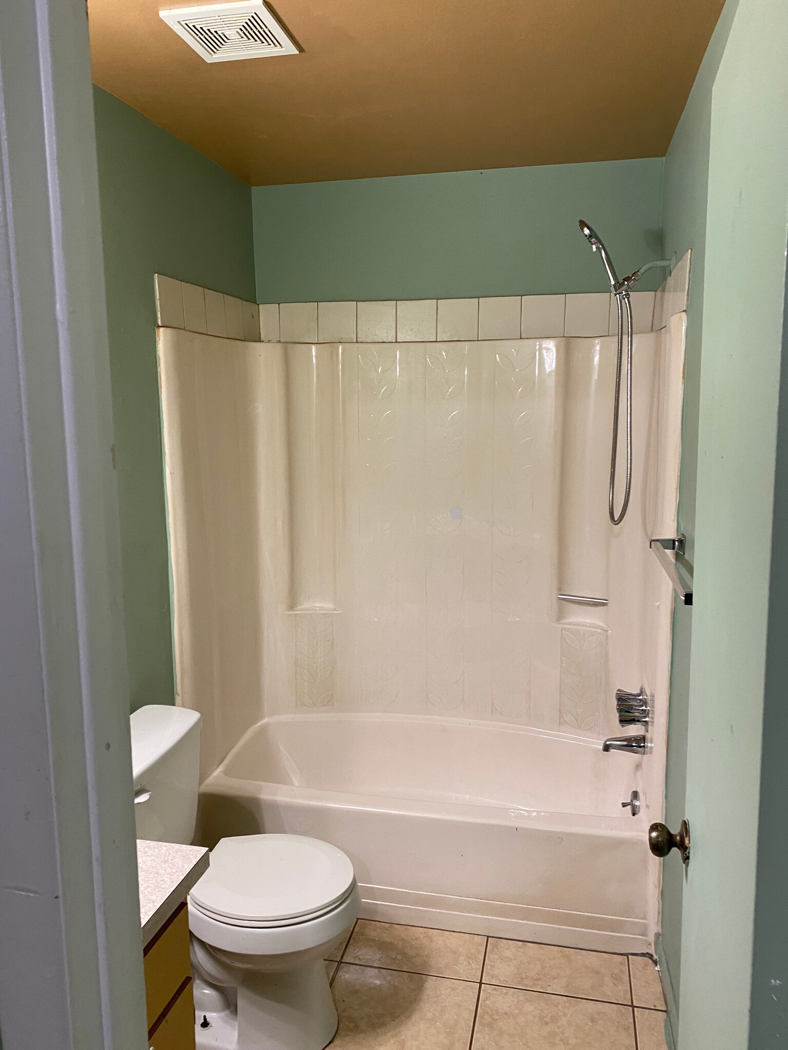 Bathroom - 3010 Ernest Dr