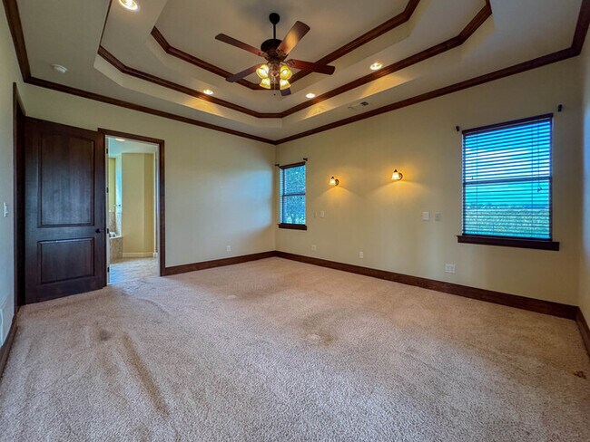 Building Photo - 1559 E Blackjack Rd E