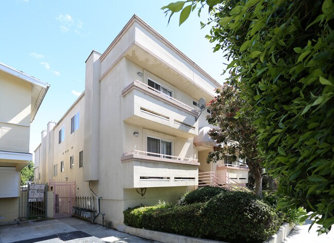 Building Photo - 4354 MCLAUGHLIN Ave