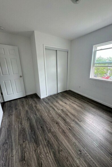 Building Photo - 2034 Catalpa Dr.
