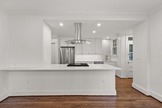 Building Photo - 2814 Bellevue Terrace NW