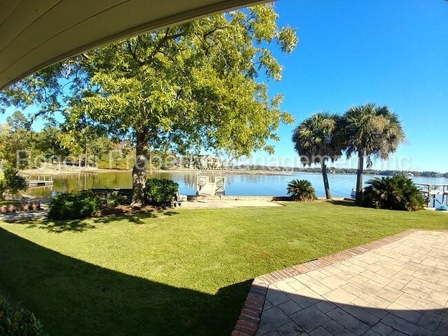 Building Photo - 1909 Marina Rd