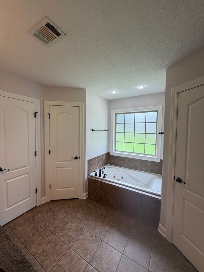 Building Photo - 4 Bedroom Home in Sage Meadows!!!!