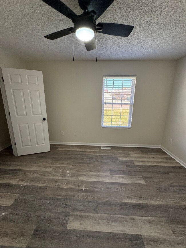 Building Photo - 1908-1910 Arlene Dr.