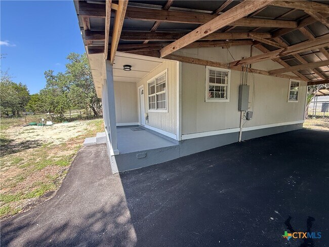 Building Photo - 560 Wickford Way