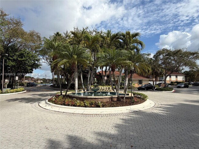 Building Photo - 882 NW 92nd Ave