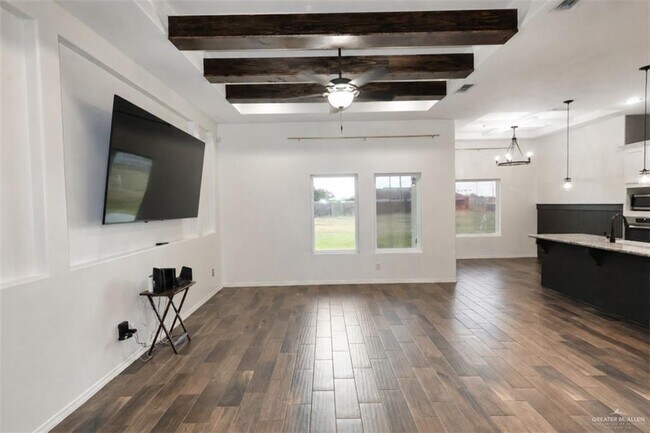 Building Photo - 5305 Ginko Dr