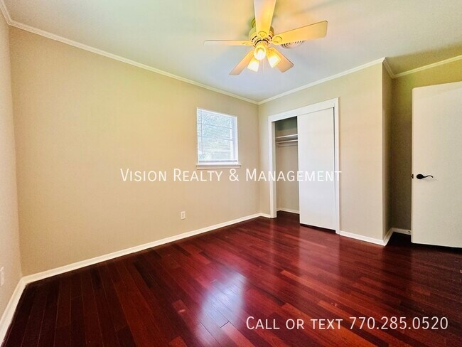 Building Photo - 1153 Karen Rd