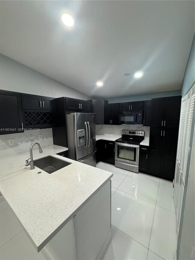 Building Photo - 7699 SW 153rd Ct