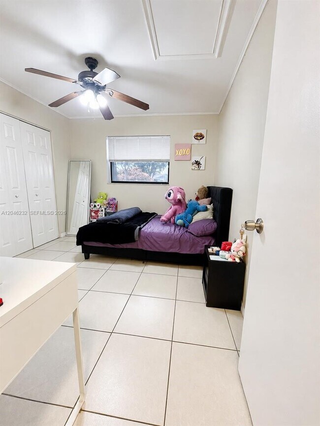 Building Photo - 7954 NW 41 Ct