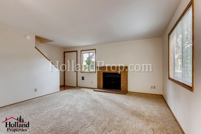 Building Photo - 6320 SW Beaverton Hillsdale Hwy