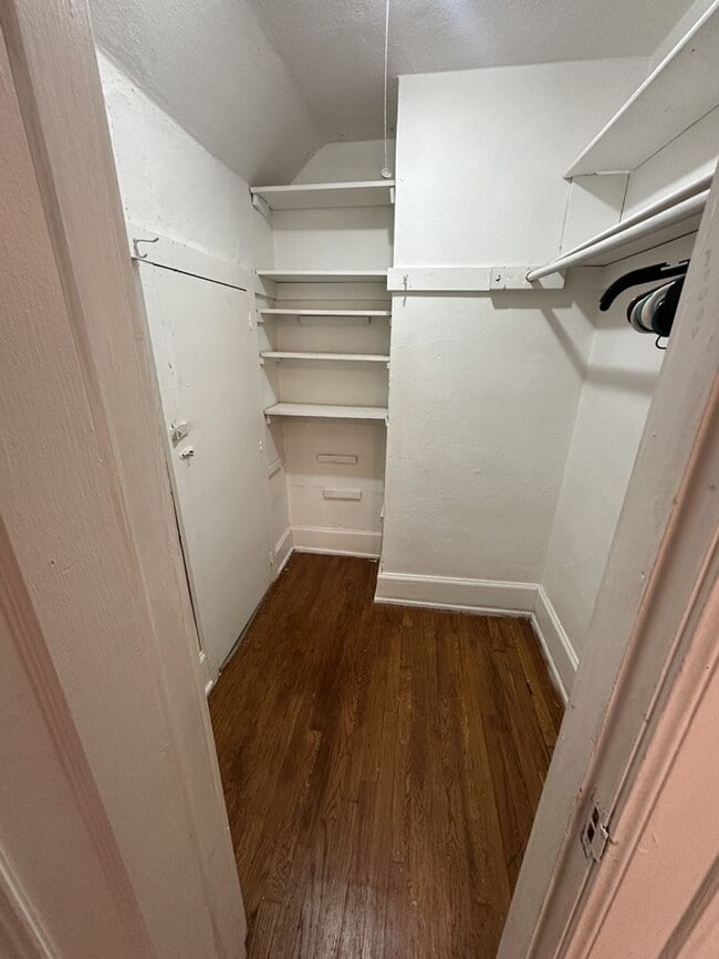 Building Photo - Affordable Upstairs Apartment – Housing Vouchers Welcome!