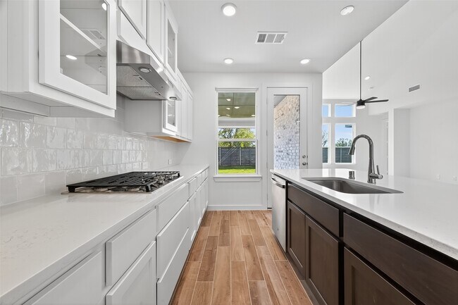 Building Photo - 3238 Kindred Wy