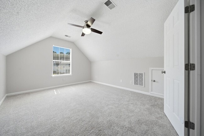 Building Photo - 300 Cabin Dr