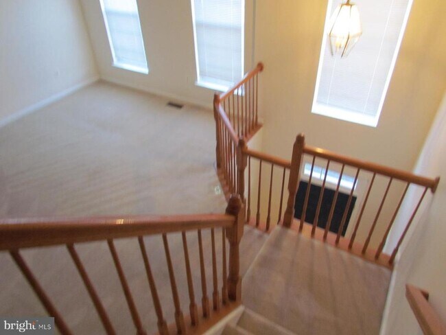 Building Photo - 46010 Saltmarsh Dr