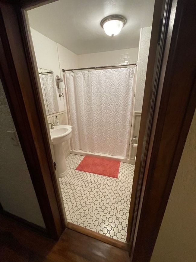 Building Photo - 101 W Madison St