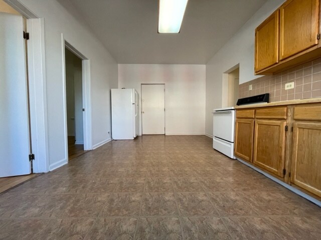 Building Photo - 2323 N Kedzie Blvd