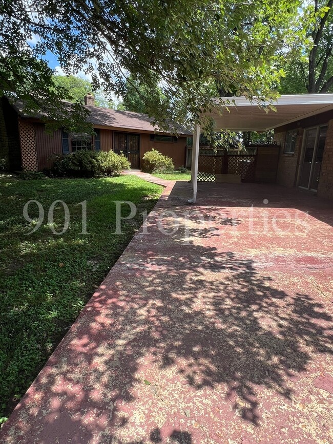 Building Photo - 5140 Longmeadow Cove