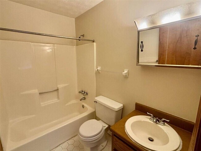 Building Photo - 358 Bradley Woods Ct NW