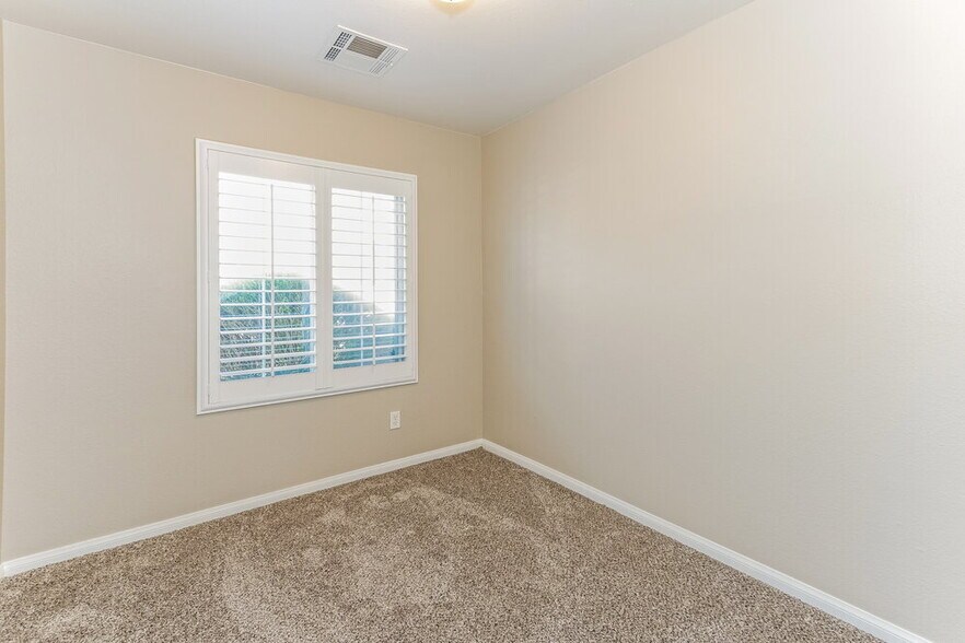 Building Photo - 1300 Sand Castle Ave