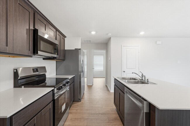 Building Photo - 1141 Northfield Dr