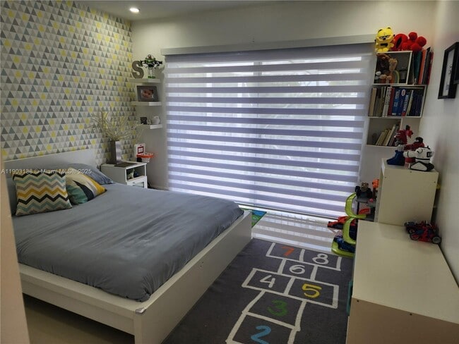 Building Photo - 9777 NW 45th Ln